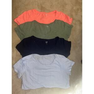 GAP 4 pack basic 100% cotton tee’s size Medium Hip length